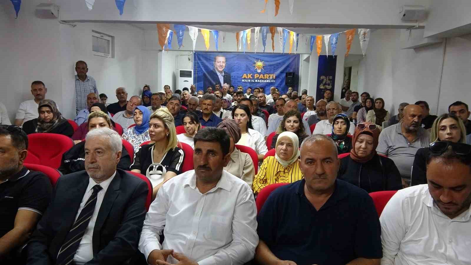 AK Parti Kilis Teşkilatı, partinin 25. kuruluş yıl dönümünü kutluyor
